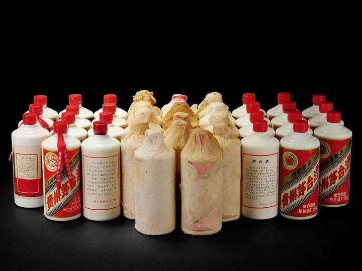 巴音郭楞日照岚山回收酒价格哪里回收(附近上门回收茅台酒）?